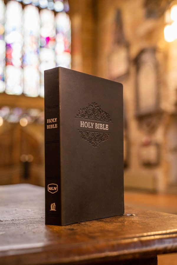 NKJV Holy Bible (Soft touch edition).